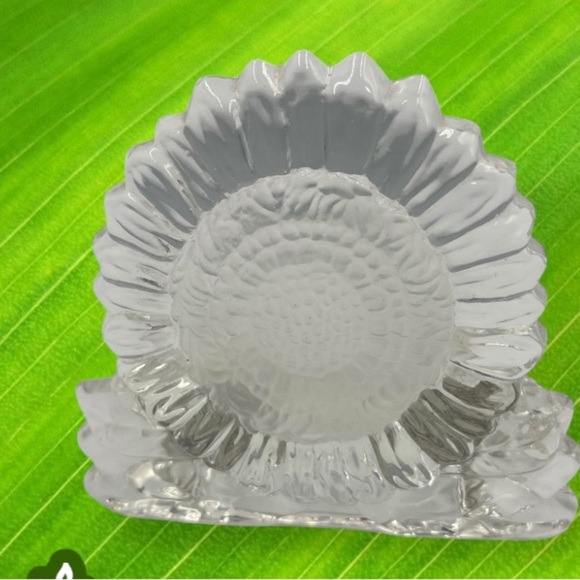 Partylite Clear Frosted Glass Sunflower Candle Tealight Holder - Picture 3 of 11